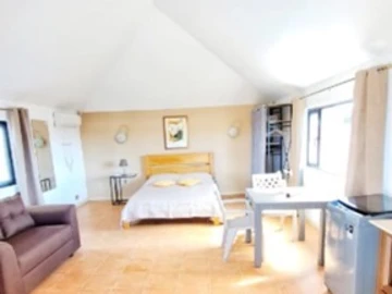 6 Bedroom Villa