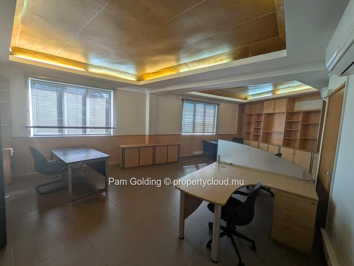 Grand Baie - Espace Bureau à vendre – Pam Golding Mauritius
