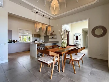 4 Bedroom Villa