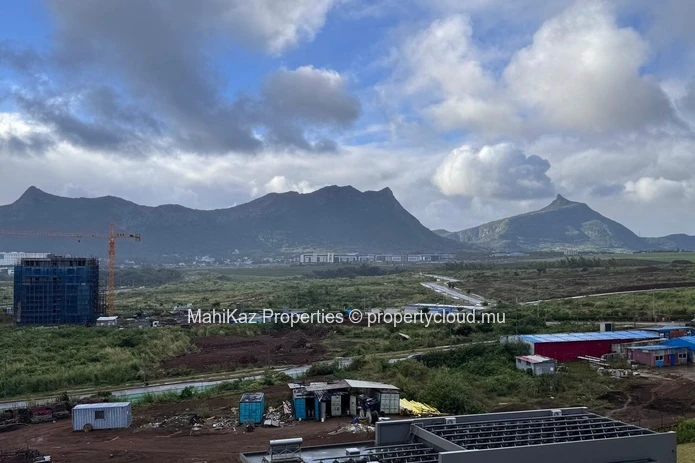 Apartments For Sale in Moka Smart City