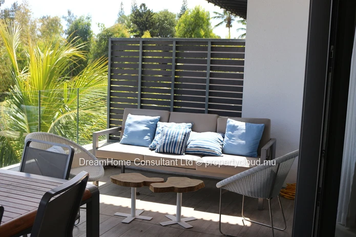 Luxueux appartement de 2 chambres en front de mer avec piscine privée