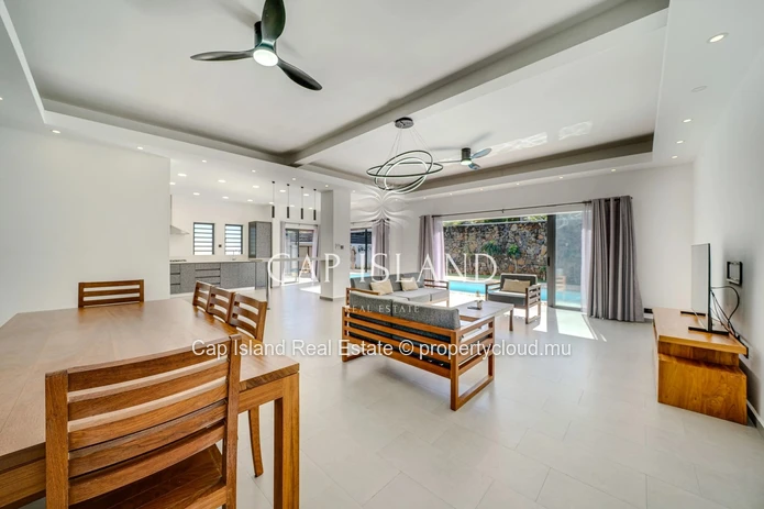 Villa de Prestige à Louer à Long Terme – Péreybère