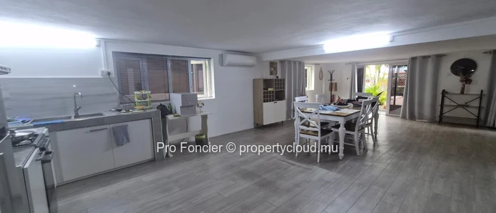 Charmant appartement à Flic en Flac – piscine & confort