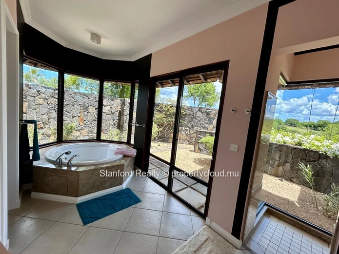 Villa de luxe à vendre - 4 chambres | Domaine de golf Tamarina, côte ouest Maurice