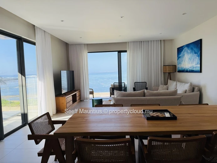 Stunning Sea Views – Exquisite 3-Bedroom Apartment