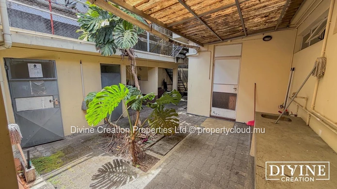 Commercial Building for Rent – Labourdonnais Avenue, Quatre Bornes