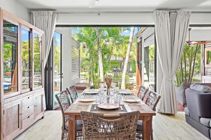 For Sale: Stunning 3-Bedroom Duplex and Private Pontoon at La Balise Marina