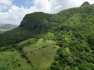 Agricultural land of 5 Arpents with magnificent view 