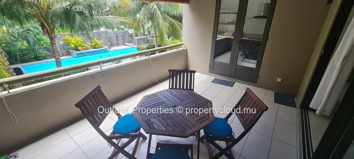Central 2 bedroom apartment with swimming pool
