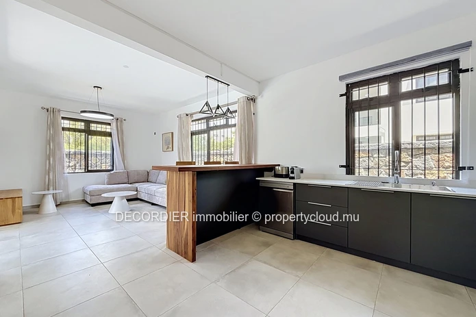 Contemporary elegance in the heart of Pereybère