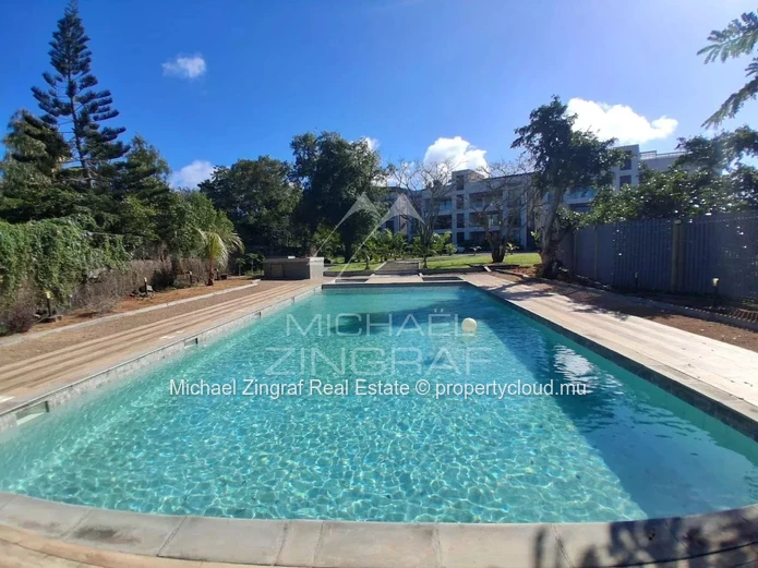 Grand Baie – Élégant Appartement avec Rooftop et Piscine Privée
