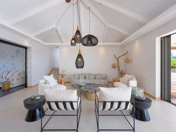 5 Bedroom Villa