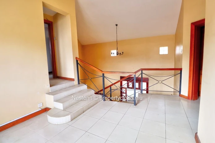 Opportunité Rare à Cap Malheureux : Villa Familiale de 200 m² avec Piscine 
