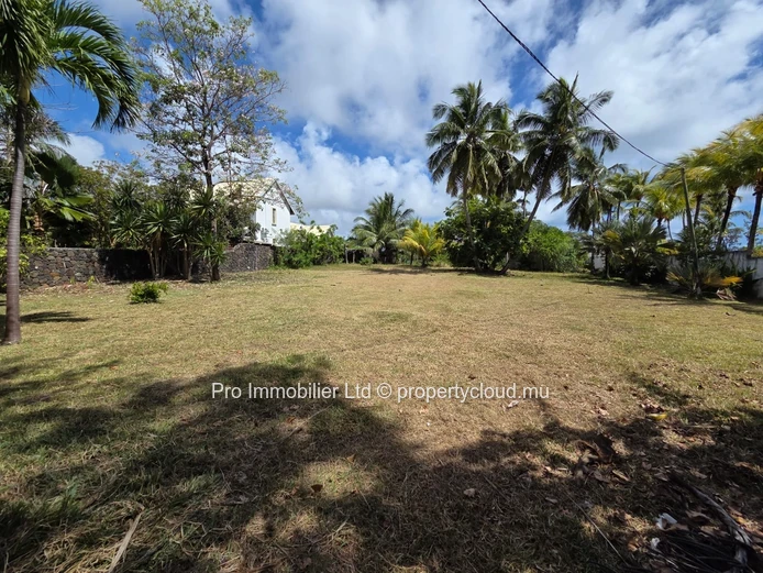 Stunning Beachfront Land/Villa For Sale , Trou D’Eau Douce, Mauritius