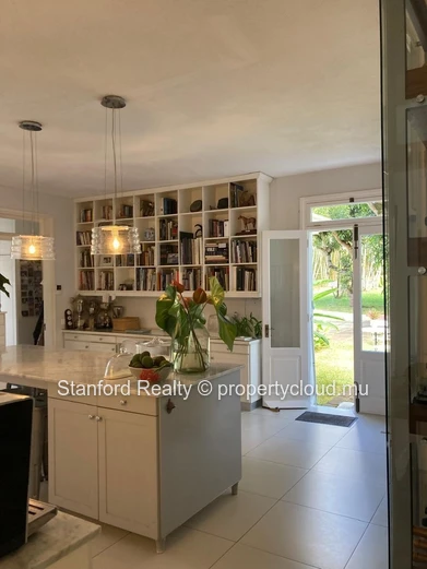 Private Luxury Estate for Sale - 5 Bedrooms, Moka