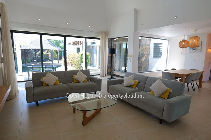 Villa de luxe 4 chambres avec piscine privée à vendre à Péreybère