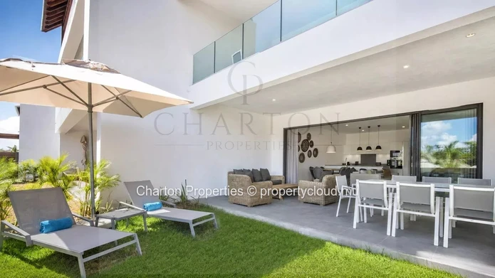 Elegant 3-bedroom apartment with en-suite bathrooms, a terrace, and exclusive amenities in Grand Gaube