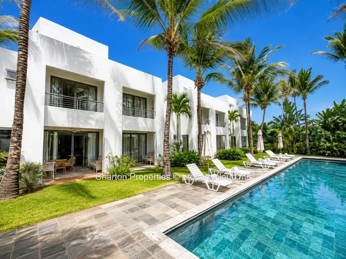 Three-bedroom Triplex in the heart of Péreybère, blending tropical elegance and Mauritian way of life