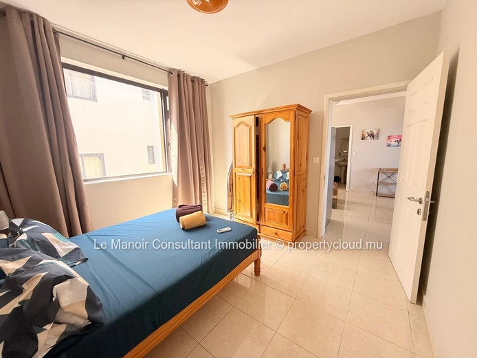 3-Bedroom Apartment - Sea view - Close to bus stop, shops and beaches