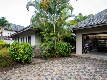5 Bedroom Villa