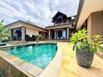 4 Bedroom Villa