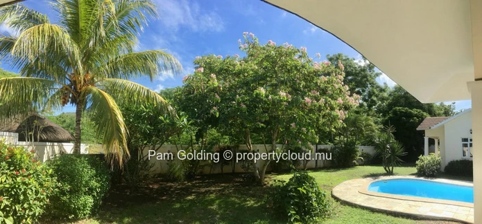  Villa in a Prime Black River Location
