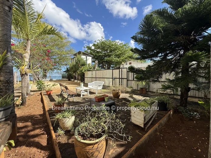 Charmante maison en bord de mer avec accès direct à la mer à Baie du Tombeau – Ile Maurice