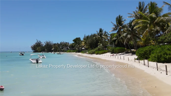 Modern Off-Plan Apartment with Roof-Deck Pool in Pereybere