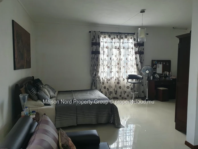 Duplex a Vendre idéalement située a Curepipe