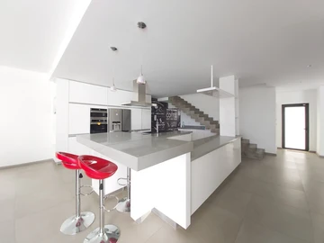 4 Bedroom Villa