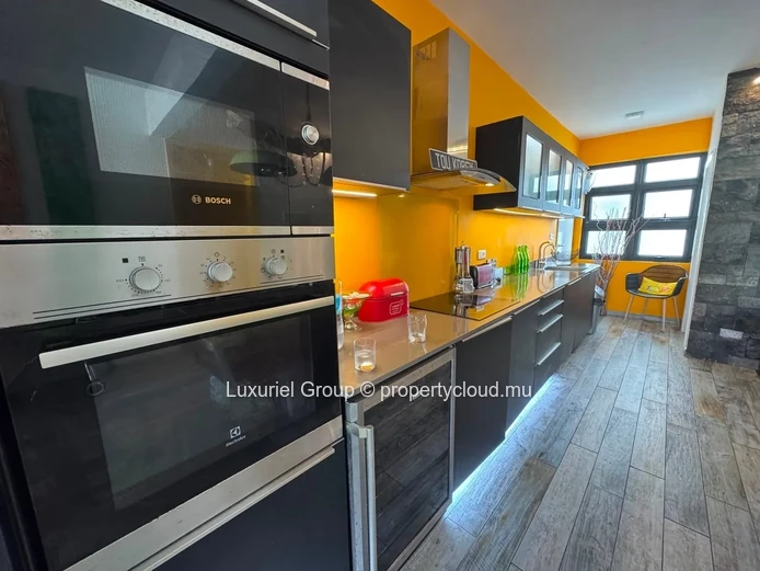 Spacious 3-Bedroom Apartment in Cap Malheureux