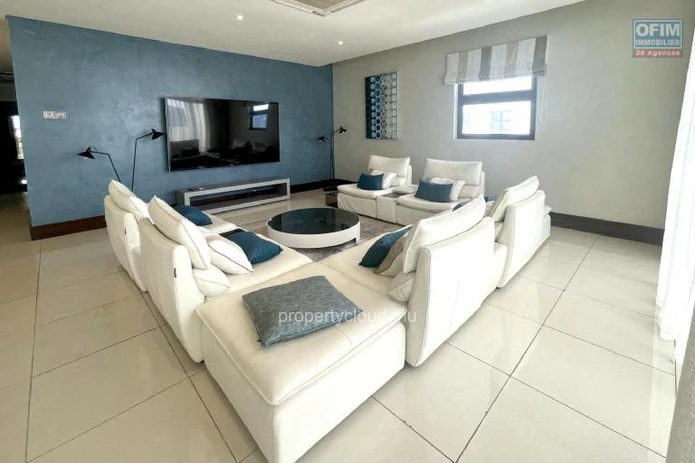 For resale an apartment accessible to foreigners and Mauritians in Grand Baie La Croisette with a view of the sea and...