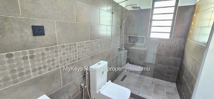 Panoramic Rooftop - Private Swimming Pool - Recently Built Villa