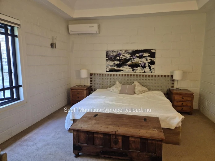 Spacious house in Pereybere