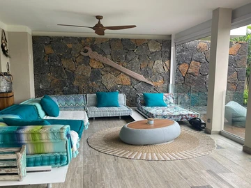 6 Bedroom Villa