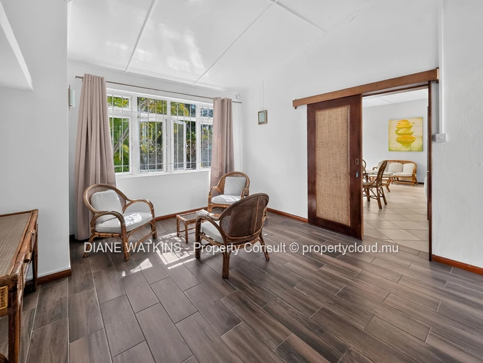 Villa 5 chambres avec piscine privée à vendre à Grand Gaube