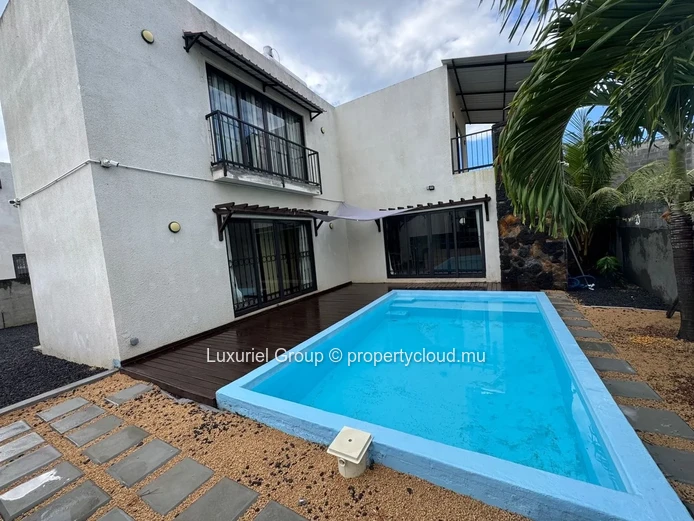 Contemporary 3-bedroom villa with private pool in Grand Baie
