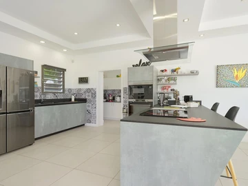 4 Bedroom Villa