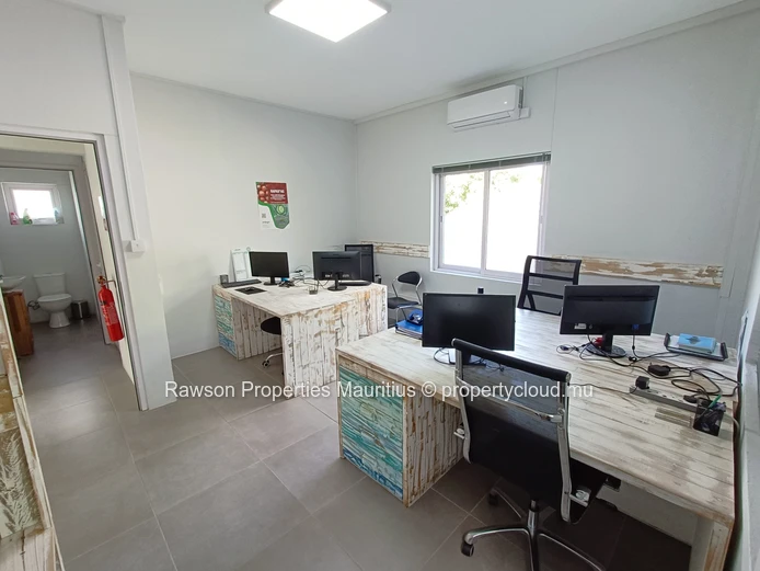138m² Office To Let in Grande Rivière Noire