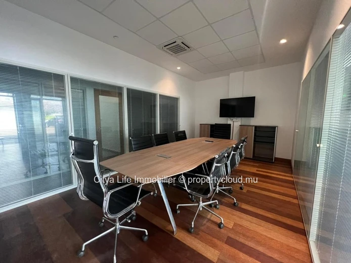 Modern Office Space for Rent in Prime Grand Baie Location - 300m² Semi-Furnished for Rs 230,000!