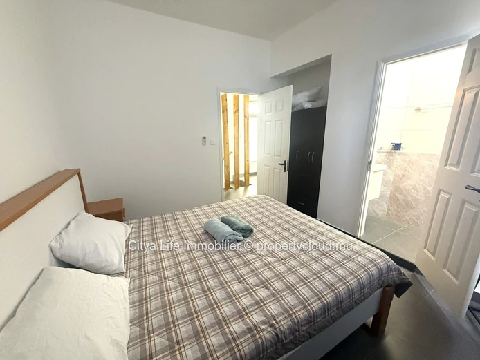 Superbe Duplex Meublé avec Piscine Privée à Louer – Vue Mer