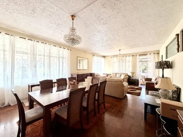 10 Bedroom House