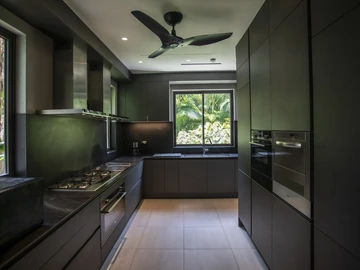 5 Bedroom Villa