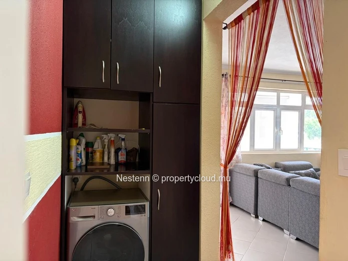 Charmant appartement de 2 chambres avec piscine et parking sécurisé
