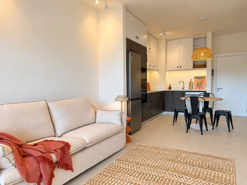 2 Bedroom Apartment