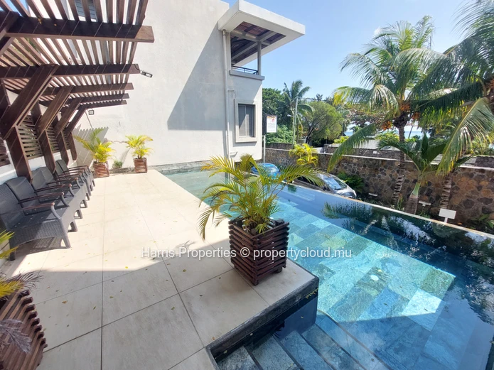 Modern apartment for rent in a hotel complex is Pereybere