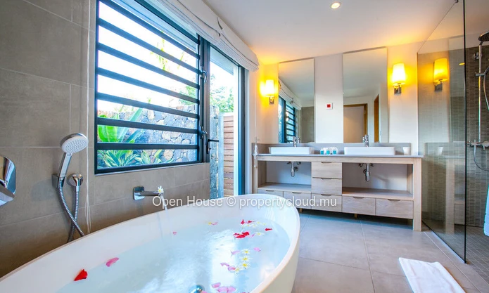 Villa PDS de 3 chambres avec piscine privée à Rivière Noire