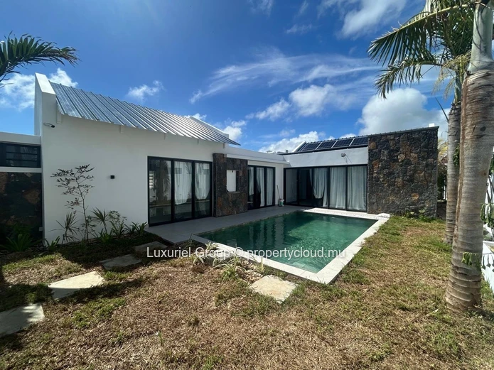 Stylish Modern Villa, Pool and Garden
