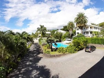 5 Bedroom Villa