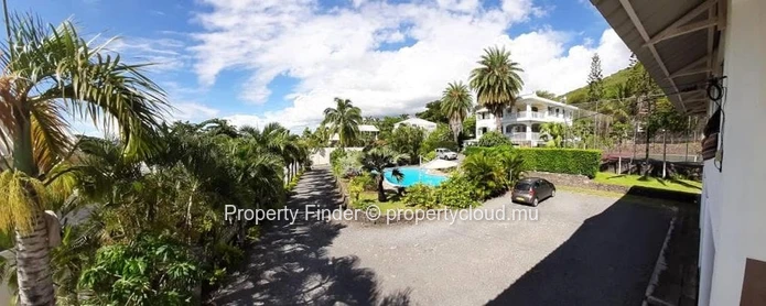 Estate Villa with Airbnb Guest Suites, Squash Courts & Sea Views - For sale - Tamarin